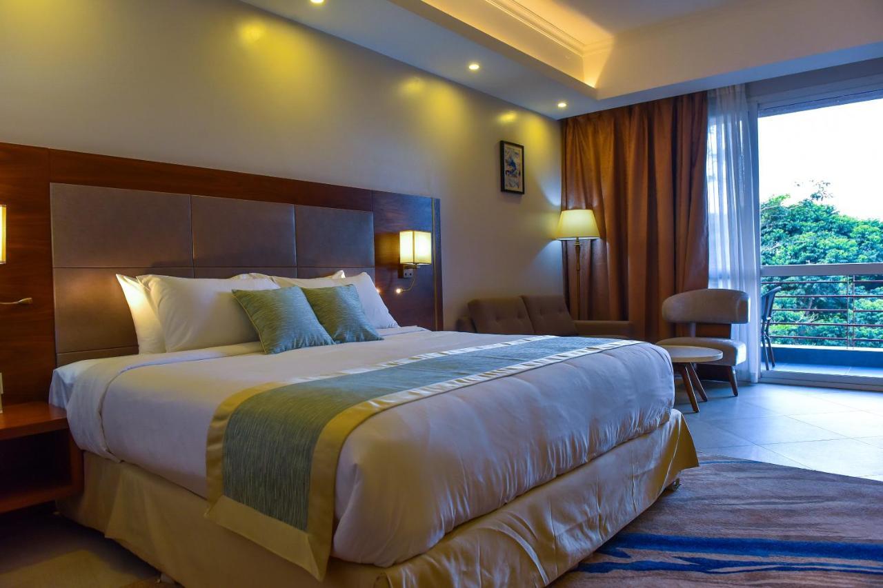 Admas Grand Hotel 恩德培 外观 照片